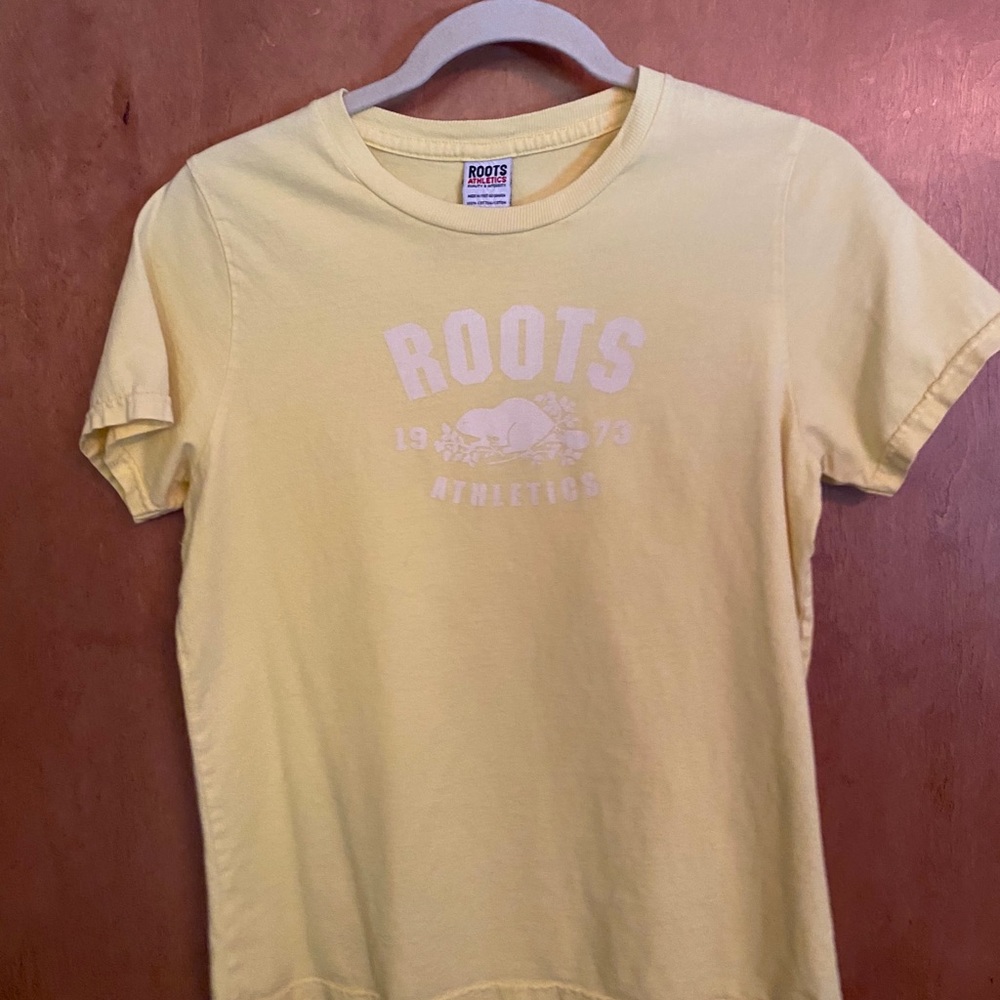 Vintage Roots Athletics T-shirt yellow large